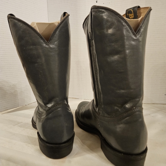 Gray Leather Roper Style Boot with Rounded Toe - Picture 6 of 8